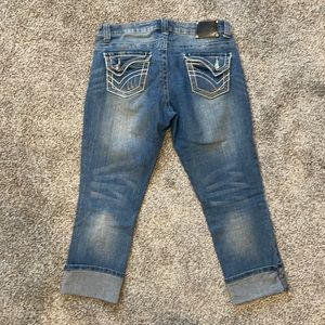 Medium wash Capri with distressing